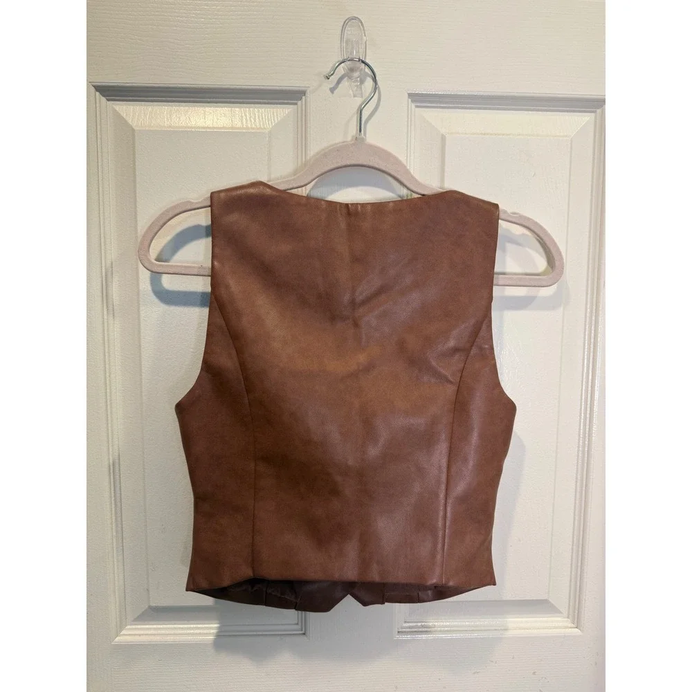 Avec Les Filles Brown Faux Leather Square Neck Button Front Cropped Vest Size XS